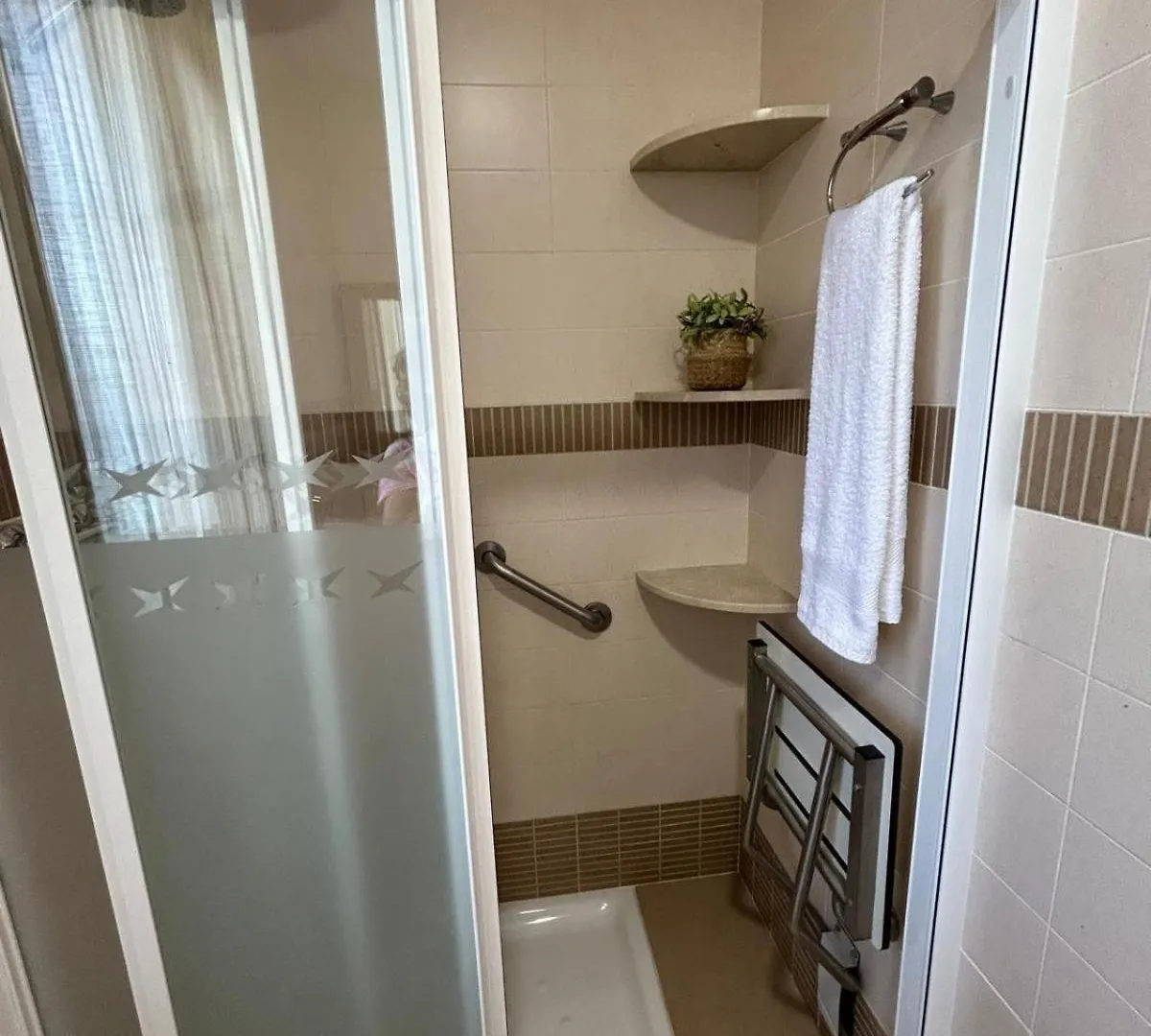 Quarto em Acomodações Particulares Habitacion Independiente Cerca Del Mar Málaga
